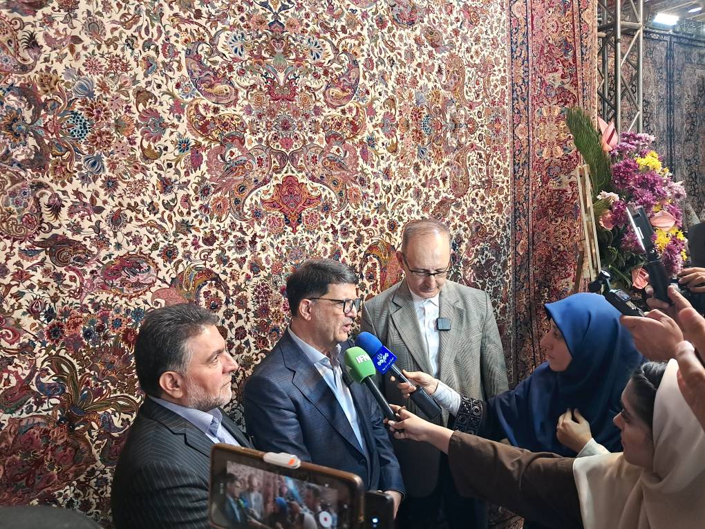 سی‌وسومین نمایشگاه فرش دستباف ایران افتتاح شد؛ تجلیل از هفت پیشکسوت برجسته هنر ـ صنعت فرش